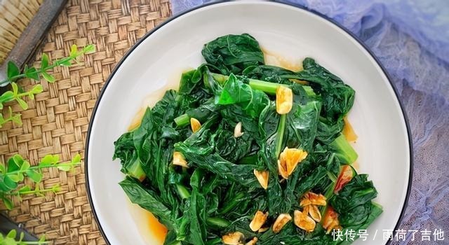 失眠最怕这菜,隔三差五吃一次,镇静安神,一觉睡到大天亮