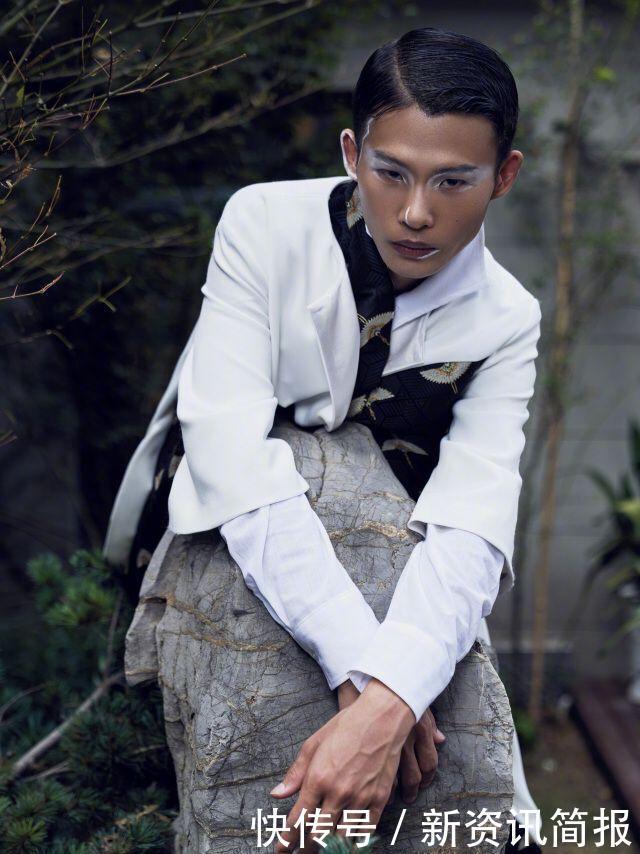 “西装+马面裙”有多好看原来汉服还能这样玩,路人也会被惊艳