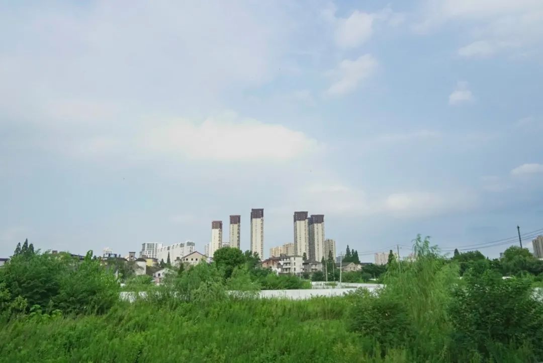 购房者|久违的“现房”回来了！实探第二批集中供地