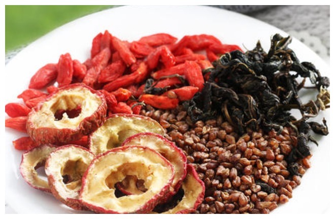 肺热|人到中年,血液变得浓稠咋办常用这种叶子泡水喝,更护血管