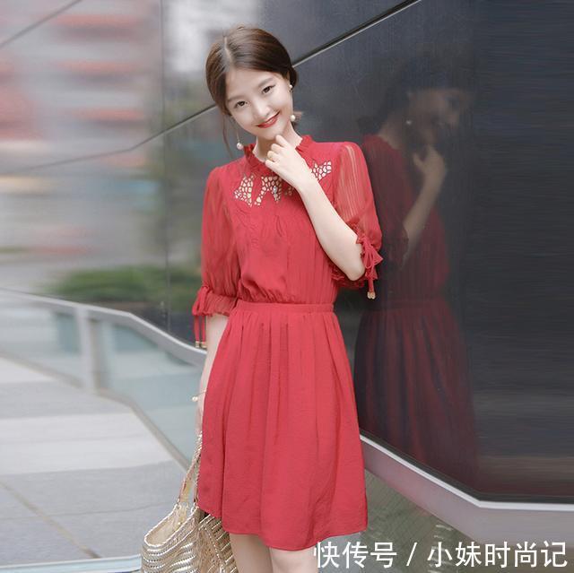 肉肉|春夏最美的事就是穿了清新连衣裙,四海八荒你最美