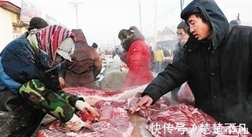 原材料|“假牛肉”是怎么做成的?看完原材料后:再也不买便宜牛肉了!