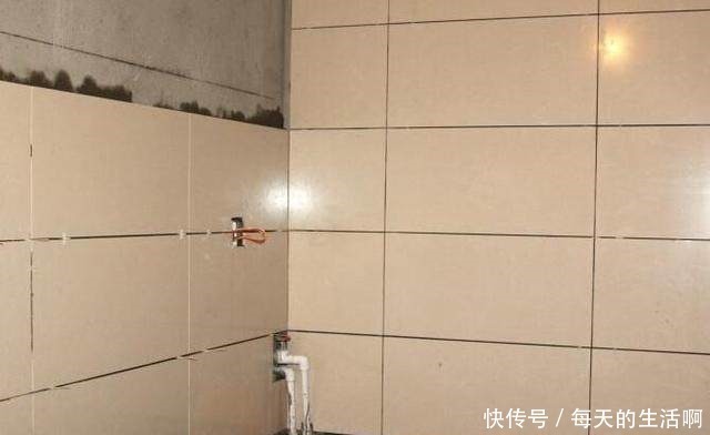 工人|装修万万别让工人徒手贴瓷砖，现在流行用这种工具，太聪明了！