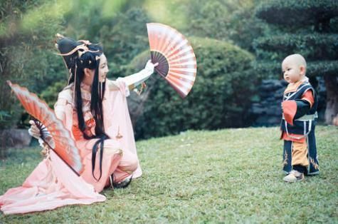 cos|都是cosplay,为何国外是亲子活动,国内却是“妈见打”?