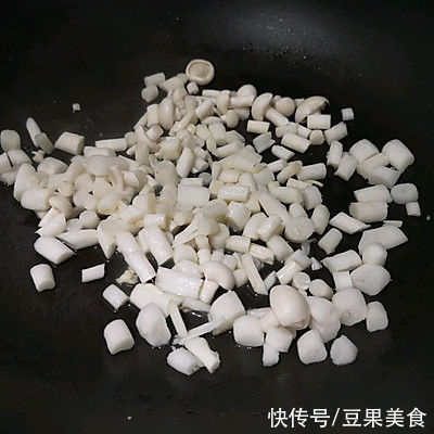 这道海鲜菇鸡蛋汤，我打赌99%的人都没吃过