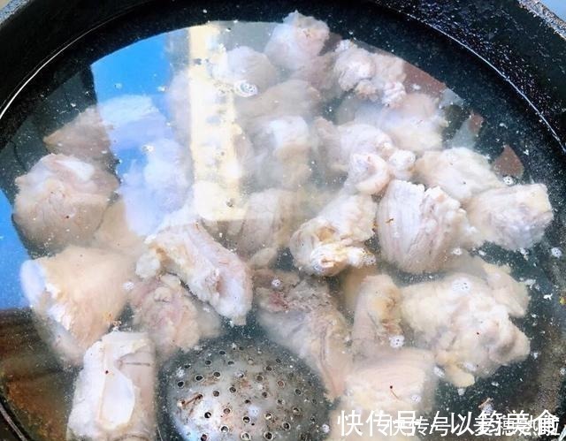 红花藕|医生不会告诉你,失眠最怕这道汤,三天两头炖一锅,一觉睡到天亮