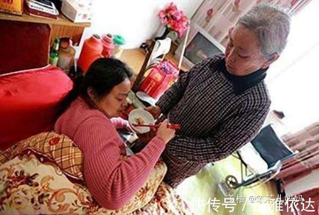 子晴|“月子病”真的存在?坐月子和不坐月子的妈妈,用亲身经历告诉你