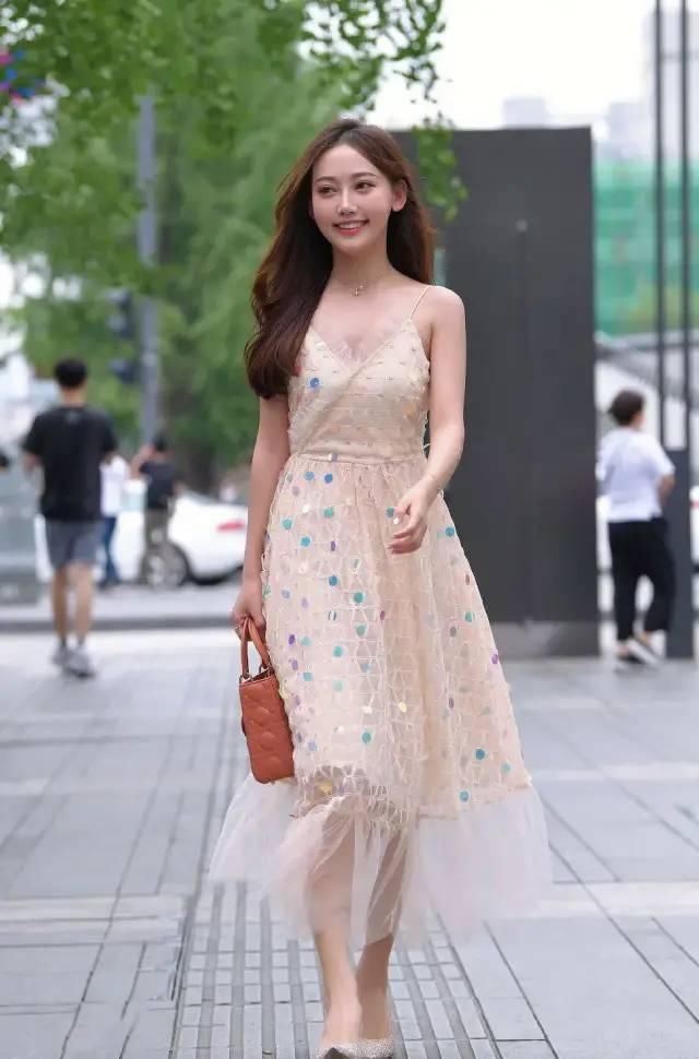 高跟鞋|清凉校花的时尚穿搭连衣裙和高跟鞋, 打造清新甜美女神范!