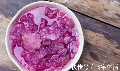 补血|银耳和它是绝配,熬成汤三天两头喝一次,补血又养颜,越喝越好看