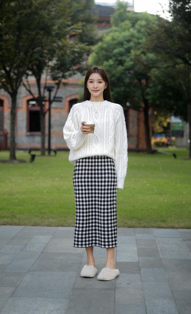 女人再懒,穿毛衣也别配打底裤,学下面潮人这样来穿,保暖显气质