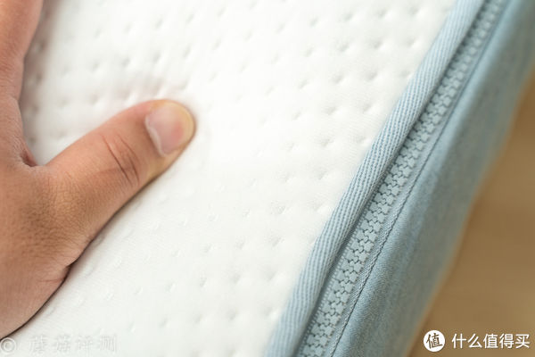 记忆棉|蘑菇玩家居 篇十八:软硬兼具,好睡舒适、网易云舒零压感软硬两用弹簧床垫 体验评测
