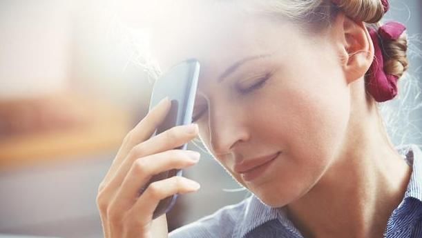 女性雌激素低，也许身体上会有4个“现象”，早知早好早预防！