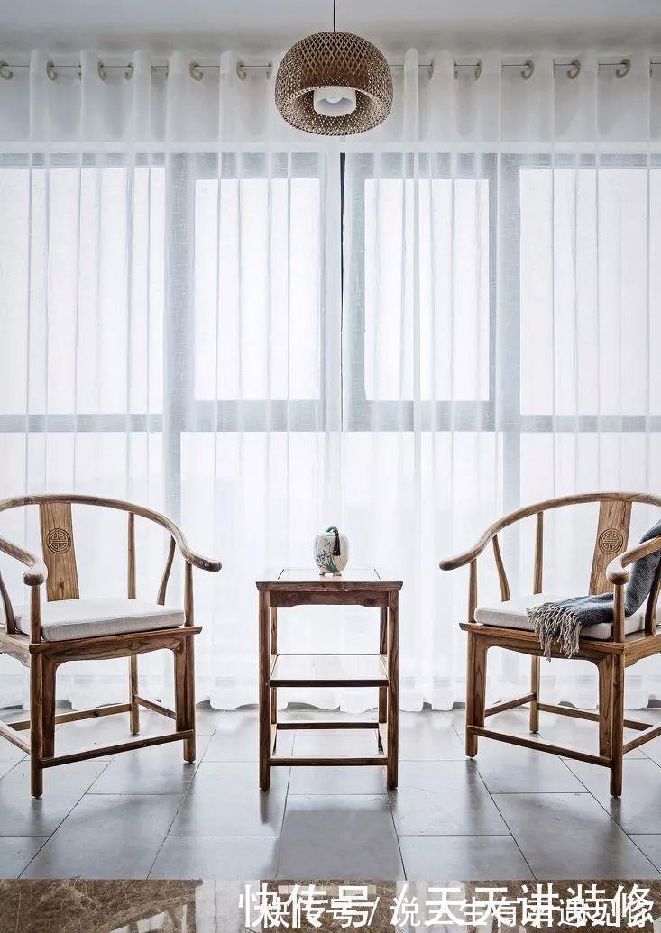 青蓝色|135平四居室,原木中式风格,文化石电视墙,又增添了些野性美