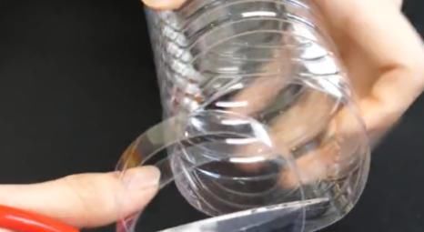 实用|矿泉水瓶剪一剪,超实用,再也不怕没地方晾袜子了