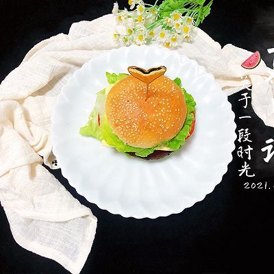 牛肉饼|自制汉堡包！（十分钟快手早餐）