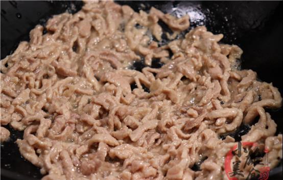 肉丝|炒肉时,切记不要直接下锅炒,多加2个步骤,肉丝嫩滑,不柴不腥