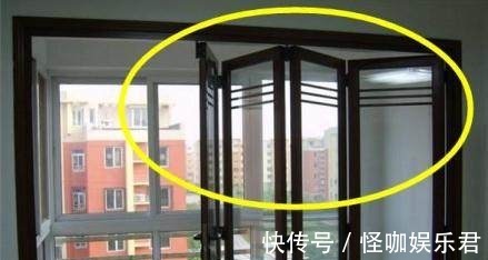 密封性|几乎没人在阳台装推拉门了,聪明的有钱人都装这种,懊悔没早知道!
