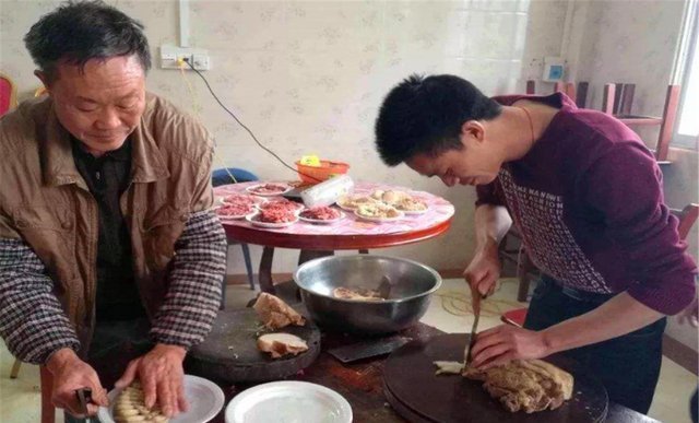  财神|新年第4天做什么这天“扔穷，迎财神，吃折箩”，一个都不能少