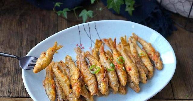 这种小鱼全是肉,买一斤5块钱给老公做了下酒菜,饭店要四十块钱