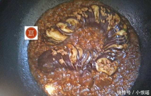 茄子最简单的做法,不炸不炒,儿子吃了2碗饭还要吃,实在太下饭