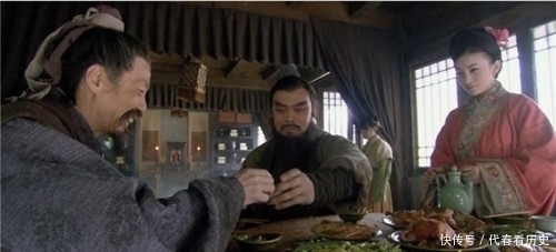 古人下完馆子,扔块碎银就走,店小二为何从不拦?菜钱不够咋办?