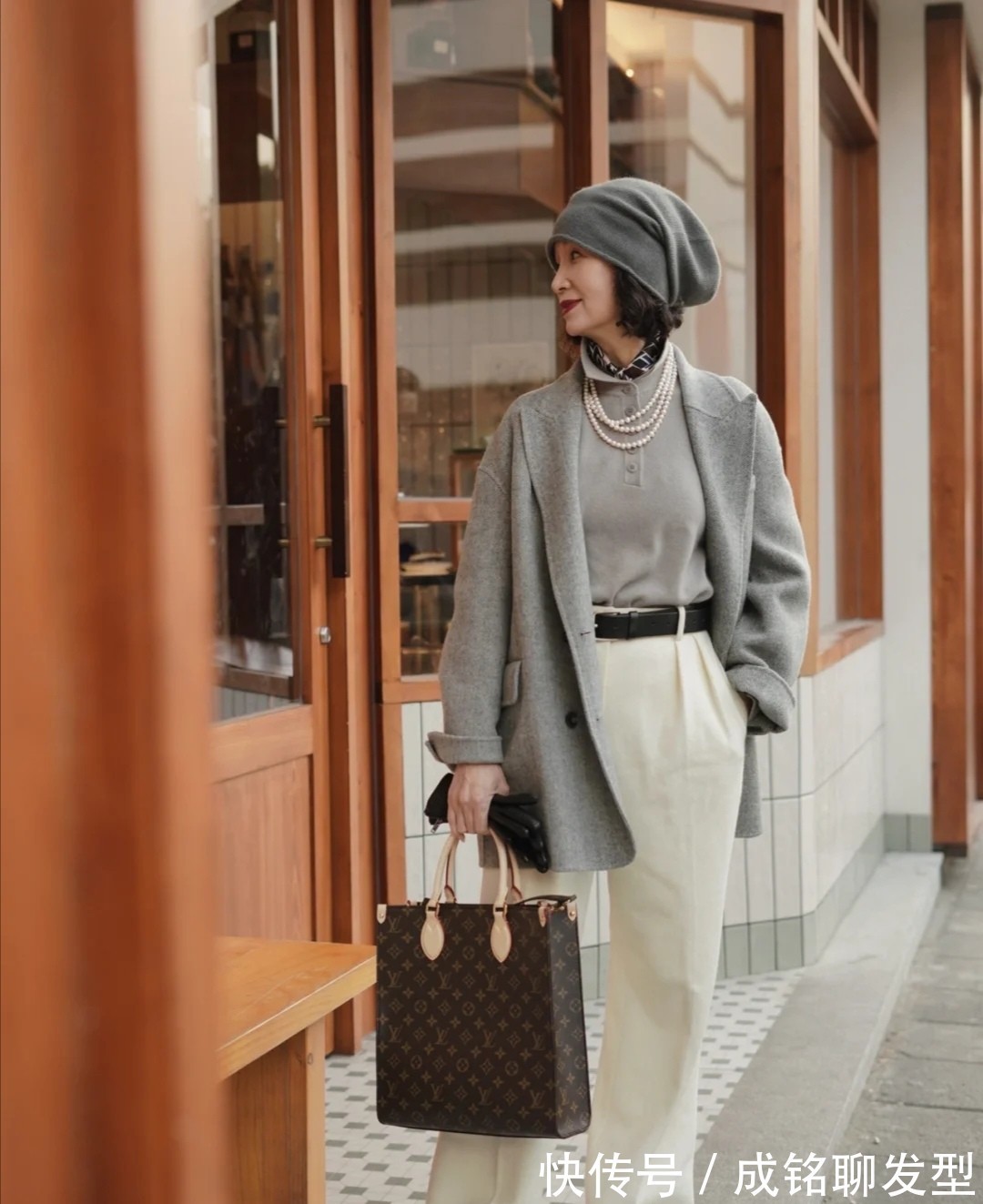 穿搭 只要会穿60岁也能美到骨子里,这几位阿姨的穿搭,端庄大气不显老