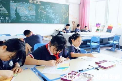 签字笔|学生时代“费钱”文具大盘点:一边买一边丢,你家孩子是这样吗?