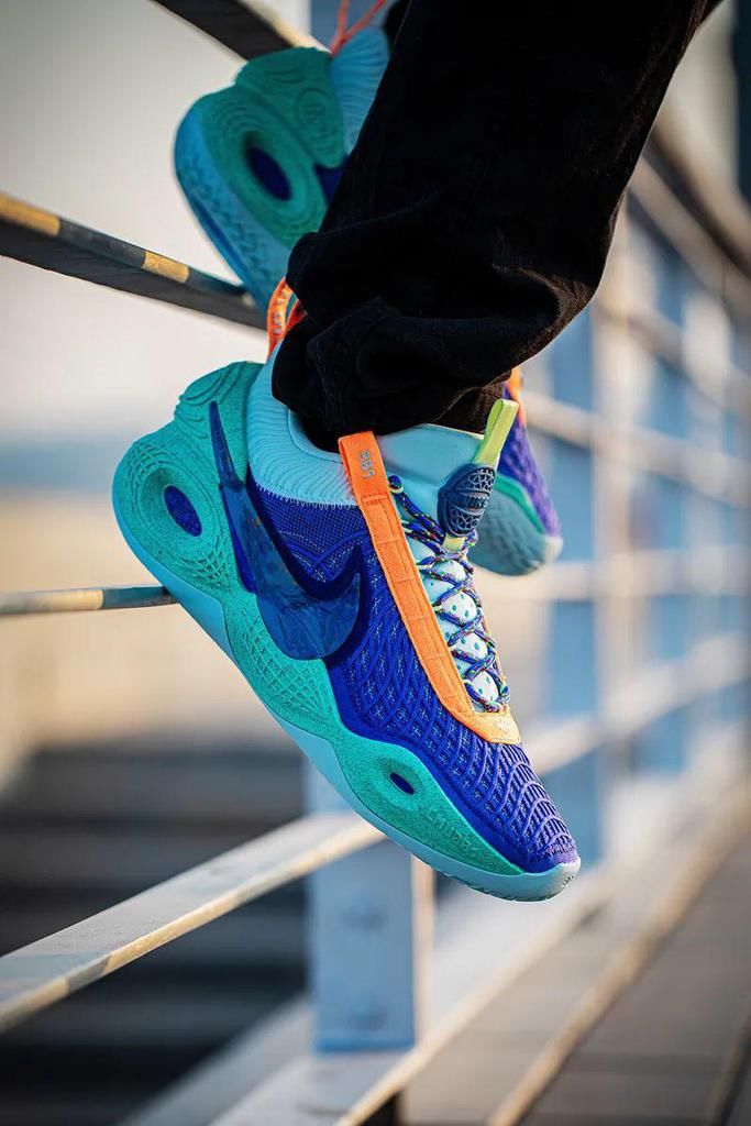 耐克「新一代神鞋」刚刚曝光！研究了几十年的黑科技，外观超颠覆！