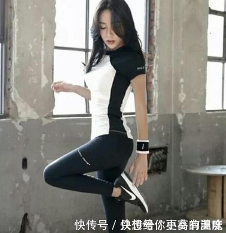 小姐姐 楚楚动人的打底裤小姐姐，轻松穿出修长的身材，让人着迷
