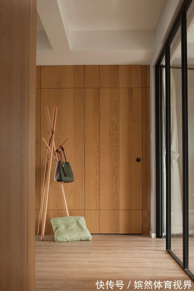 推拉式|隐形门为什么这么流行?不占地颜值还翻倍,我家以后也要这么装!