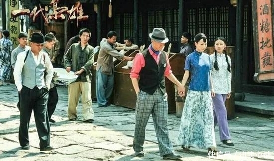 中年|这座古镇到底有何能耐,竟让《陕西日报》用半个版面介绍它!