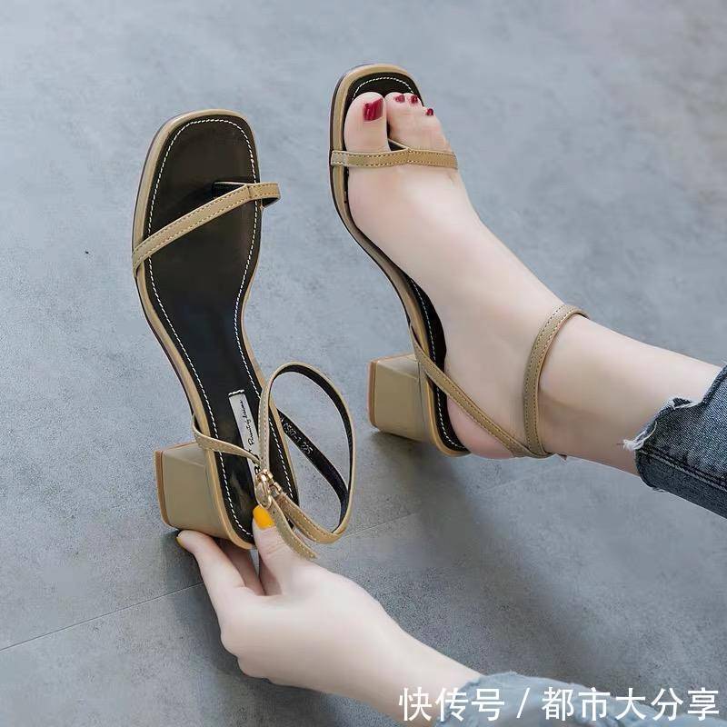 洛丽塔 鞋控必备单品,6双优雅气质凉鞋随便挑,解决你的选择恐惧症