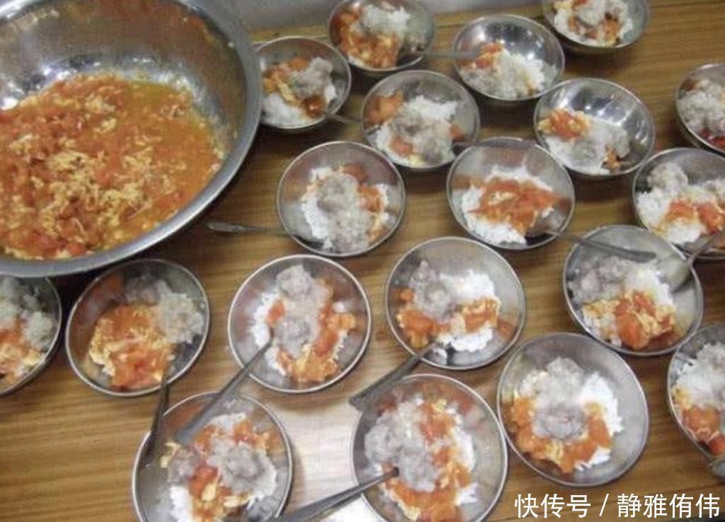 妈妈|孩子在幼儿园饭量增大,看到老师拍的午餐照后,妈妈备受打击