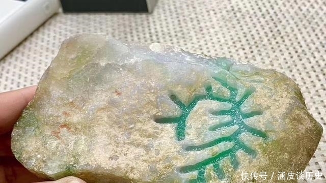 真假|如何鉴定出翡翠原石的真假与辨别翡翠原石的好坏?