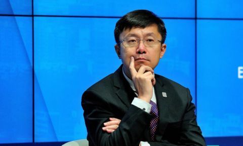 桃厂|INTO1成最后选秀团，《青3》惹的祸要买单，桃厂CEO宣告取消选秀