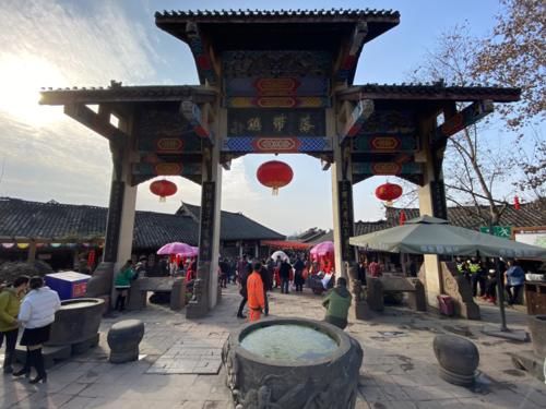 李花|成都近郊游最火的4个景点，春节游客非常多，你去了几个？