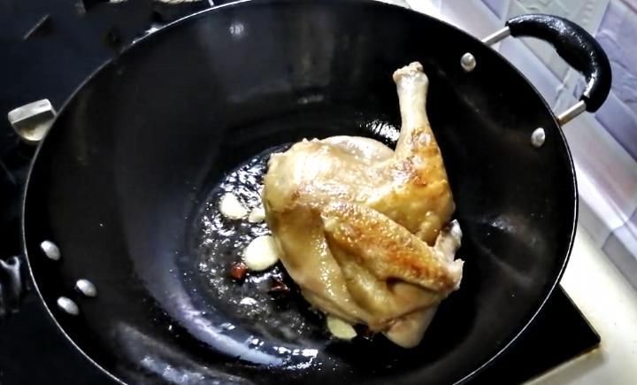 鸡肉别再熬汤了,试试此做法,鸡肉鲜嫩又入味,上桌全家都爱吃