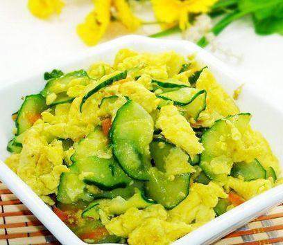 张医师|女性不想肚子鼓鼓，不妨多食此菜，甩掉大肚腩，给身体做个大扫除