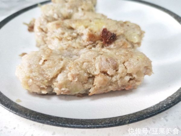 自制|超经典的自制肉肠在家也能做