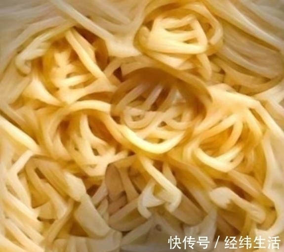 小樱|拉面能做二次元角色?小樱笑容治愈,《名侦探柯南》角色神还原