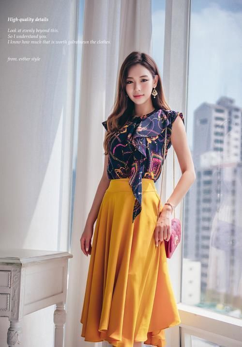 美女 美女穿搭:浪费海岛风的套装,随性妩媚感,尽在其中