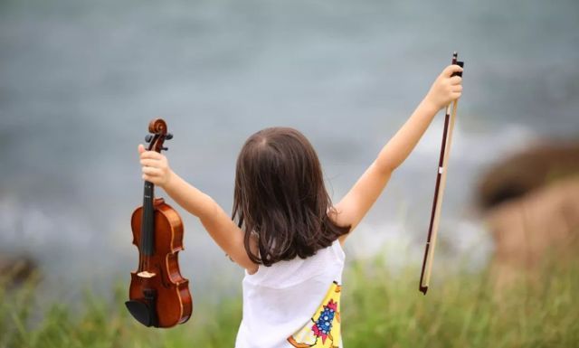 父母|父母这4个方面越舍得,孩子未来越有出息,家长都看看!