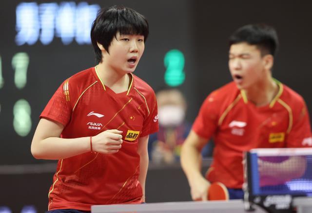 中国队|国乒4连胜！全天轰出10个3-0，向鹏小遇挑战，17岁新星吃败仗