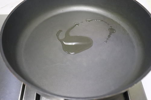 买牛排时，只要包装上有这2个字的，全都是合成牛排，买时得留心