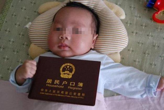 谐音|爸爸给孩子取名“王奈”,护士意外打错名字,宝妈笑了:不改了