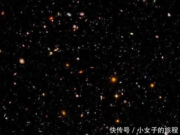 哈勃遗产场 仔细看这张图，看似空无一物，却包含了265000个星系