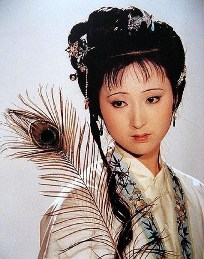 林黛玉为何永远不可能嫁给宝玉?进贾府时说了个谎,注定了一切