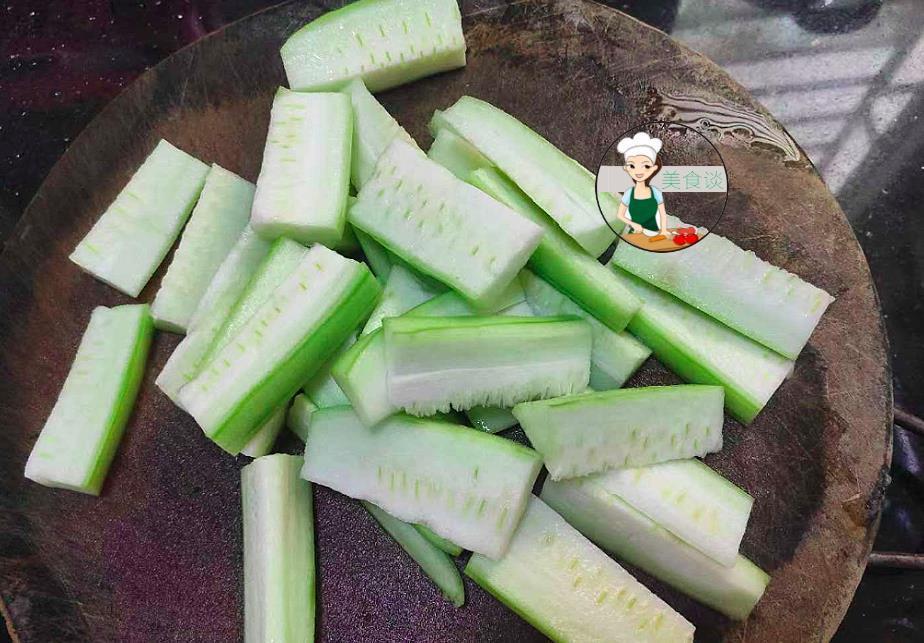 入味|夏天此蒸菜多做给家人吃,蒸一蒸7分钟出锅,真鲜嫩!营养不上火