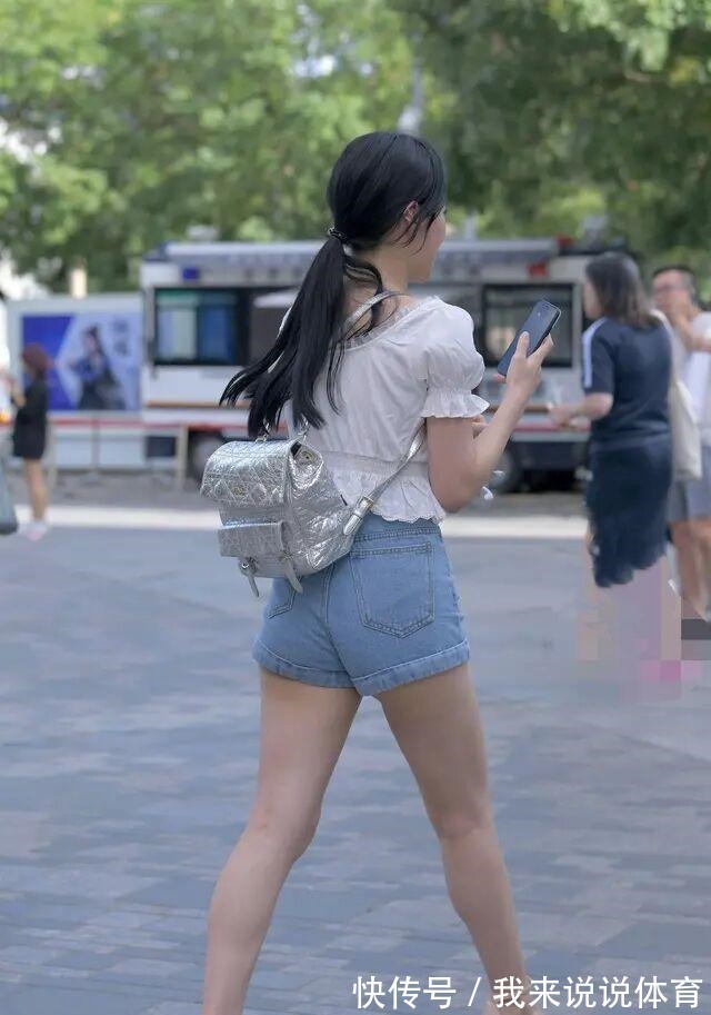 搭配","m":"be06662db9e74c1719bd6034531f8f072812e4b","nlabel":"stat_3049587281:zm.news.so.com:6LW36LeR57q/5LiK55qE6Lqr5b2x,pageType_zmt,glevel_3","ntag":"tfashion;sfashion_时尚;kfashion_1:魅力;kfashion_1:搭配;call_P:全类:时尚