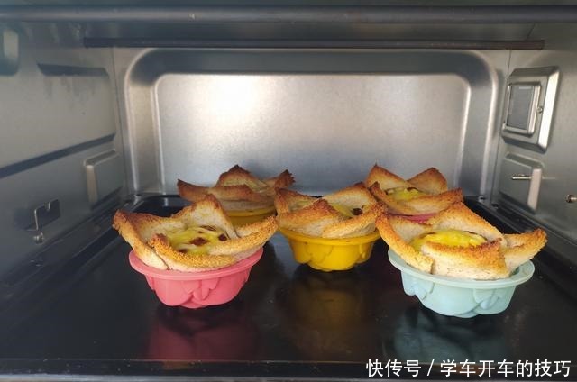 这款早餐包，满满都是料，松软鲜香，好吃有营养，孩子们超爱